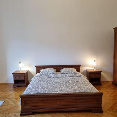 Apex Apartment Boedapest Buitenkant foto